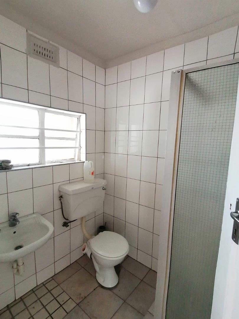 To Let 2 Bedroom Property for Rent in Lansdowne Western Cape